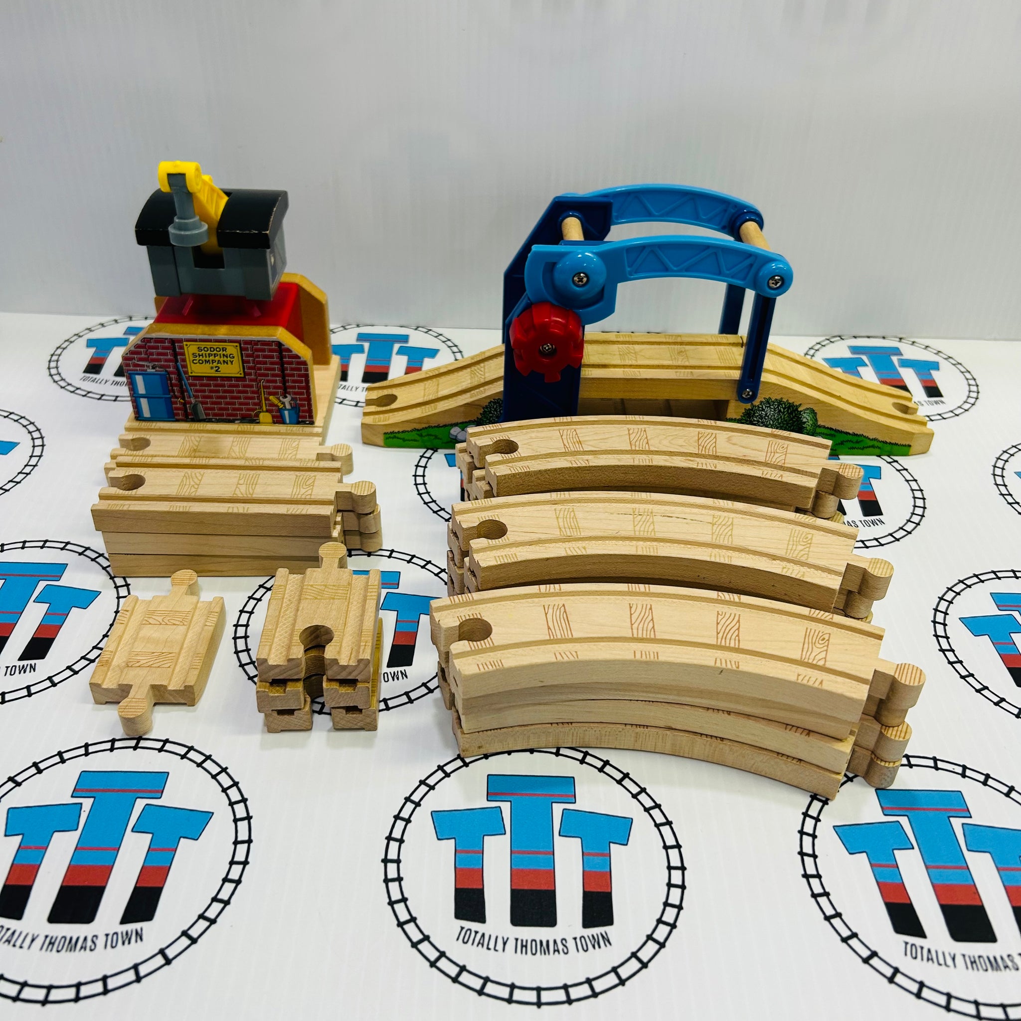 Wooden thomas the train wooden bridge figure 8 set with outlet crane. nSodor Shipping C