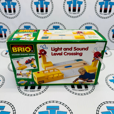 BRIO 33675 Light and Sound Level Crossing with Box Wooden - Used