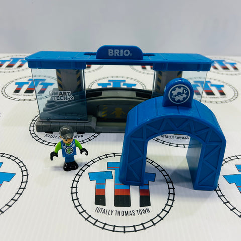 BRIO Smart Tech Railway Workshop with Figure & Arch  33918 - Used