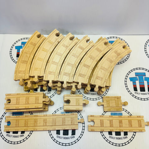 Large Track Pack Very Good Condition 34 Pieces Used - Thomas Brand