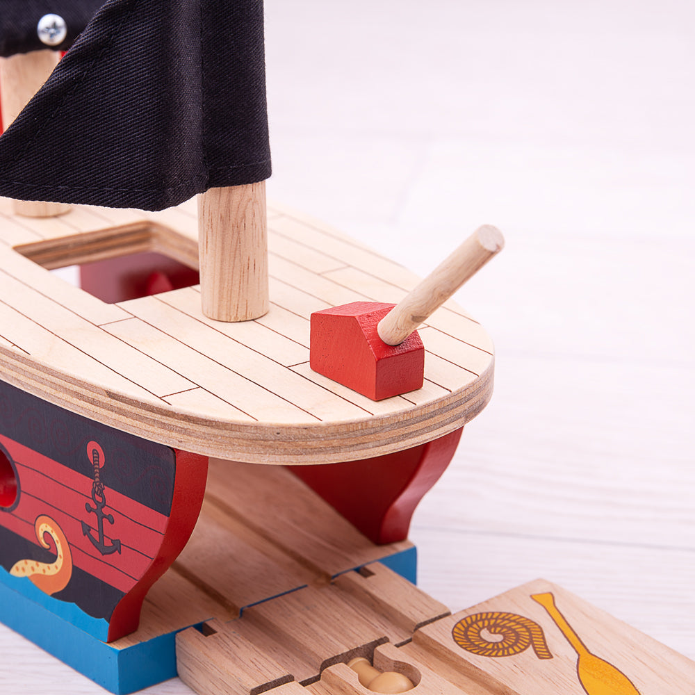 Wooden Pirate Ship including fashion accessories